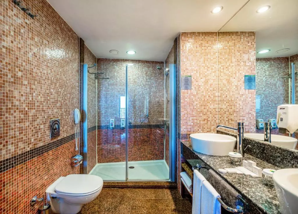 هتل آکوا ورد بلک آنتالیا